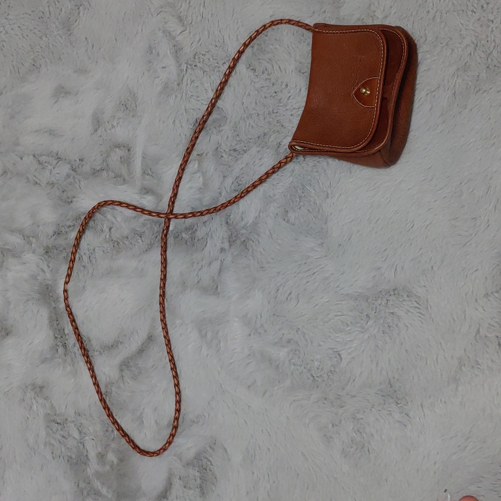 Small handmade made leather purse